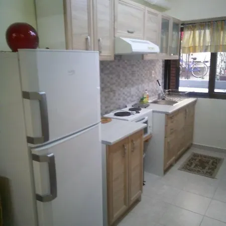 Nefeli House 招待所 *
